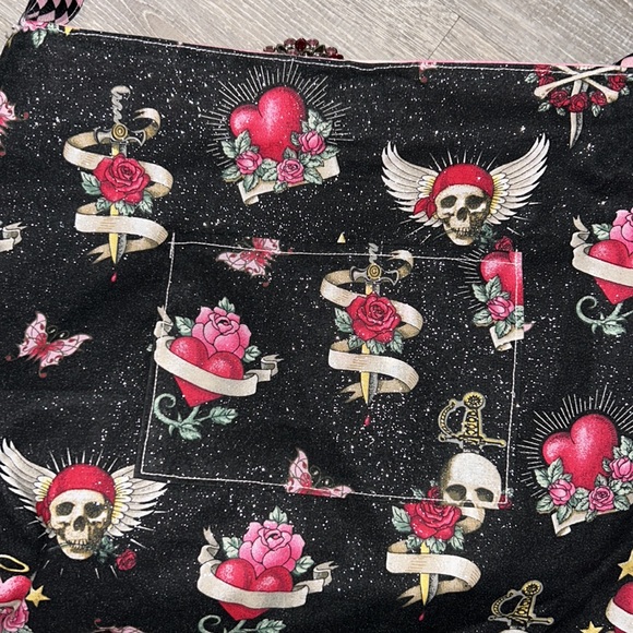 BETSEY JOHNSON MEETS VANS MEETS ED HARDY vibes   Unique bag for sure - Picture 2 of 12
